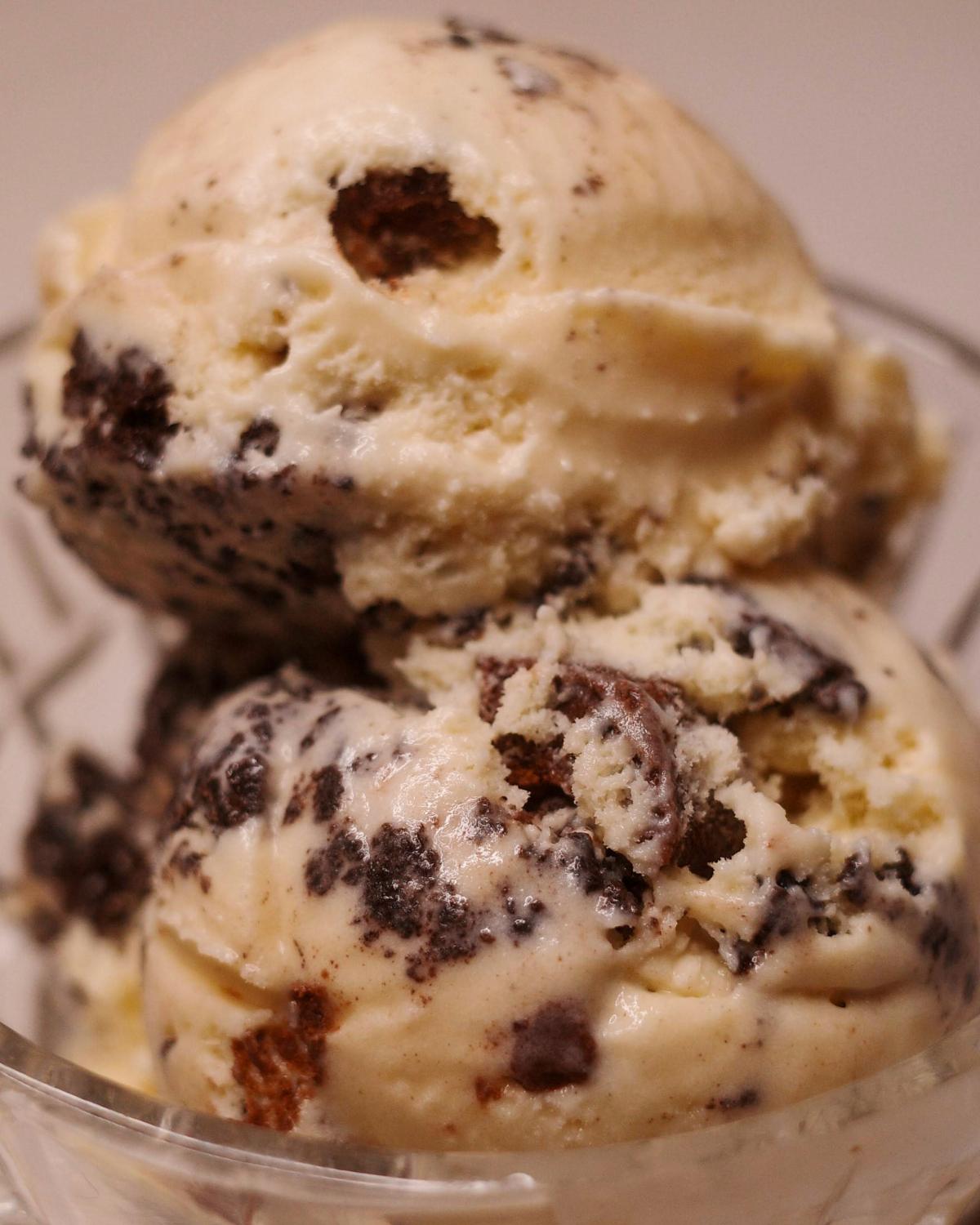 Copycat Vermonty Python Ice Cream (Coffee Oreo Fudge)